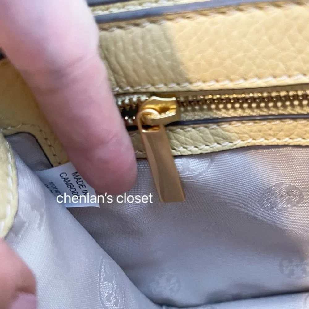 🎄🎁NeW! Tory Burch Britten Small Adjustable Shoulder Bag - Picture 13 of 14